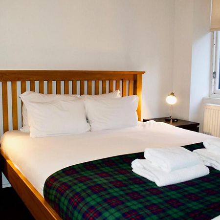 Central Apartment For The Fringe Edimburgo Esterno foto